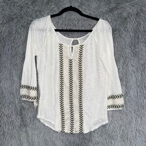 American Eagle Outfitters White Embroidered Peasant Blouse 3/4 Sleeve Size M